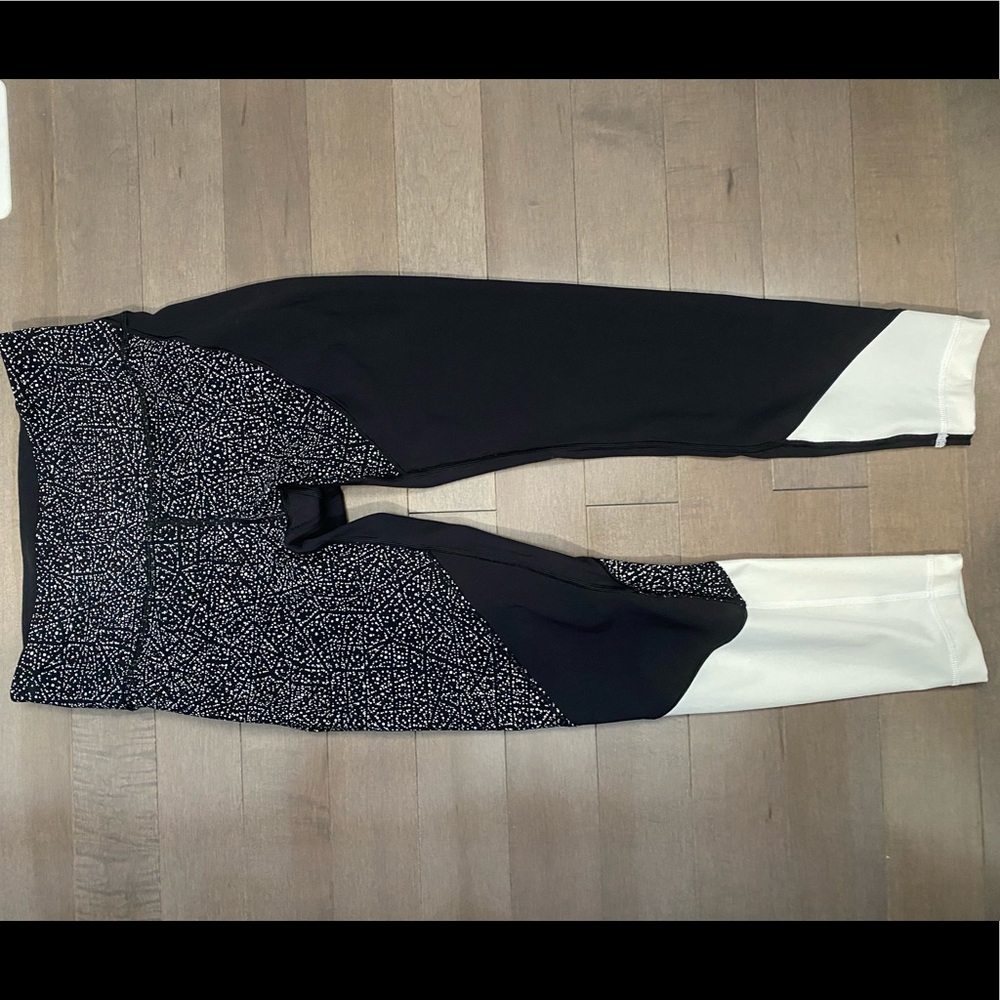 Lululemon leggings - size 8